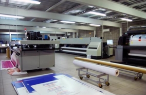 Several factors help increase the speed of digital printing over offset.
